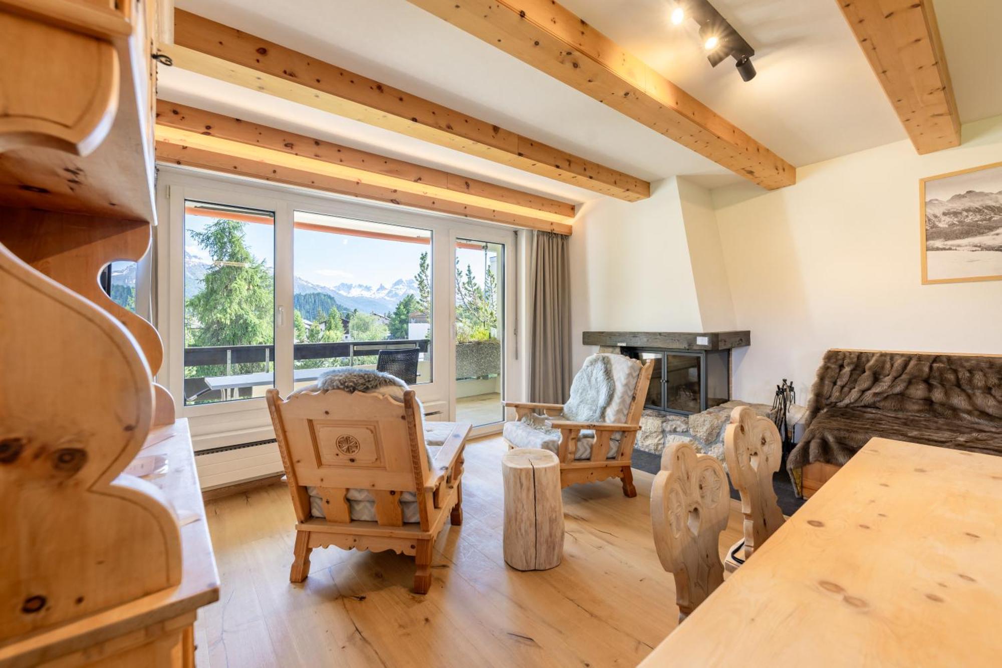 Cosy Apartment Facing Piz Rosatsch St. Moritz Bagian luar foto